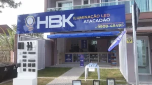 Fachada de gráfica rápida em Curitiba especializada em impressões, banners e comunicação visual - Comunicação Visual em Curitiba